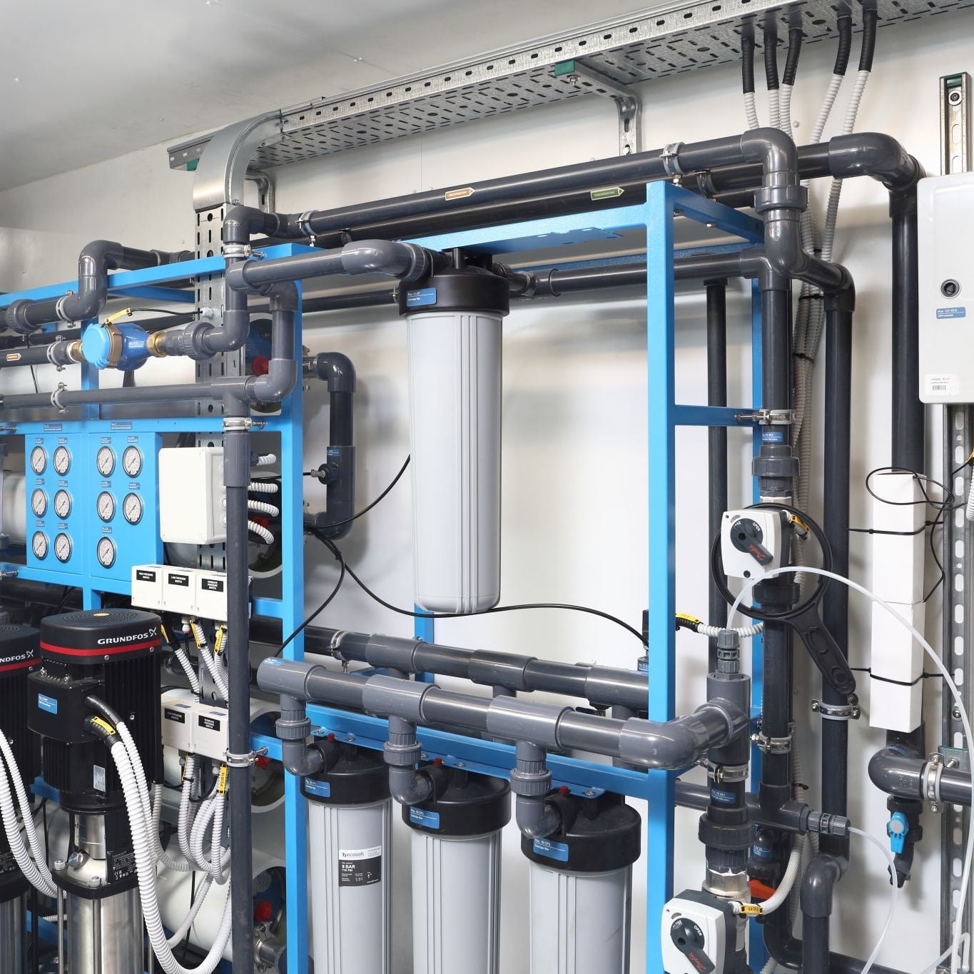 Automated borehole water treatment for a poultry site