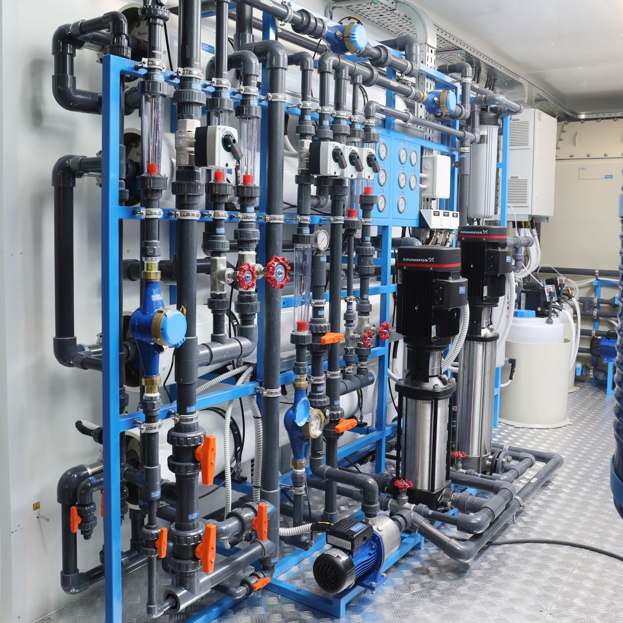 Automated borehole water treatment for a poultry site