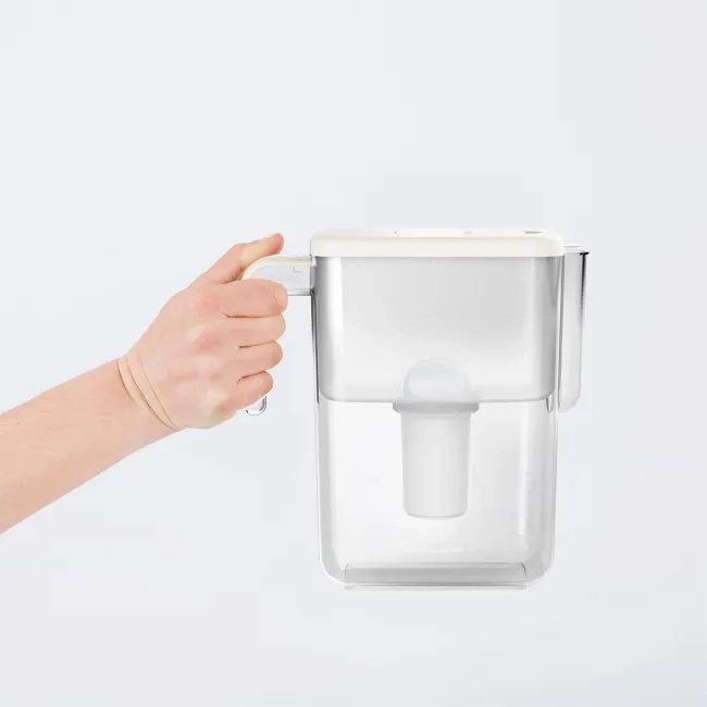 Dzbanek filtrujący wodę Ecosoft Slim Ivory