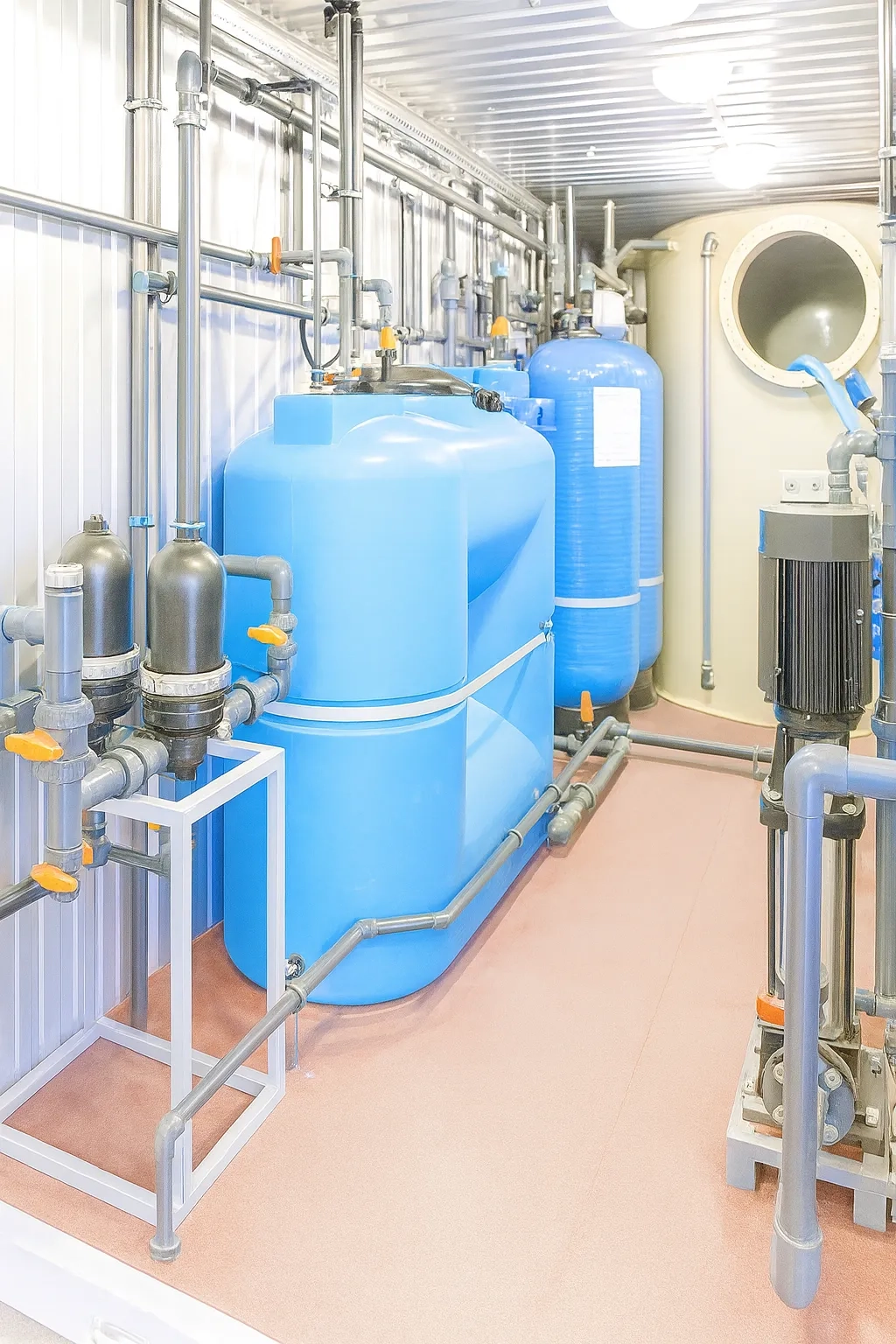 Mobile water purification system for HarvEaST agroholding